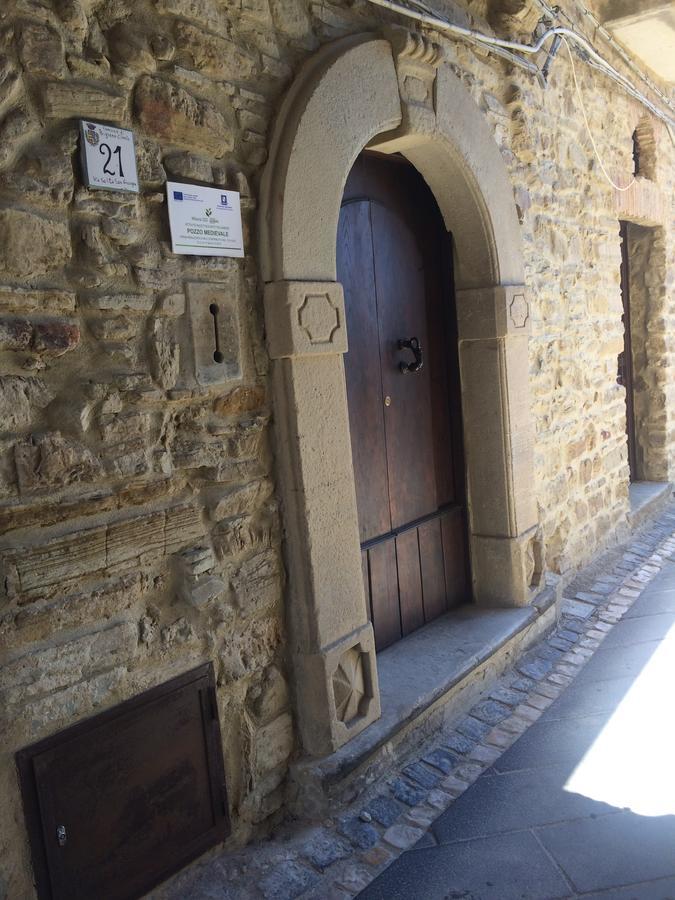 Pozzo Medievale 프리냐노 칠렌토 외부 사진