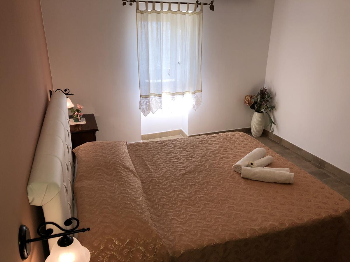 Pozzo Medievale 프리냐노 칠렌토 외부 사진