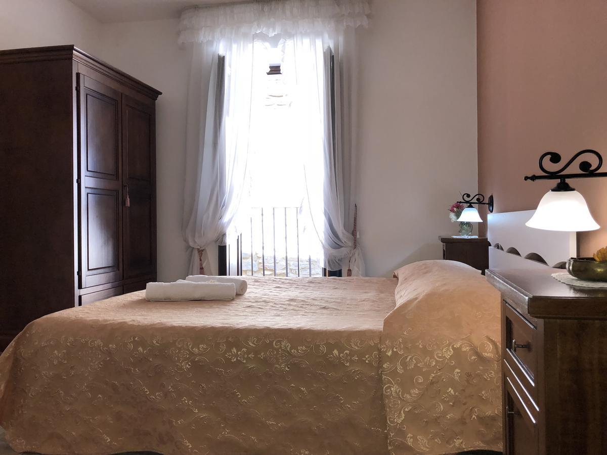 Pozzo Medievale 프리냐노 칠렌토 외부 사진